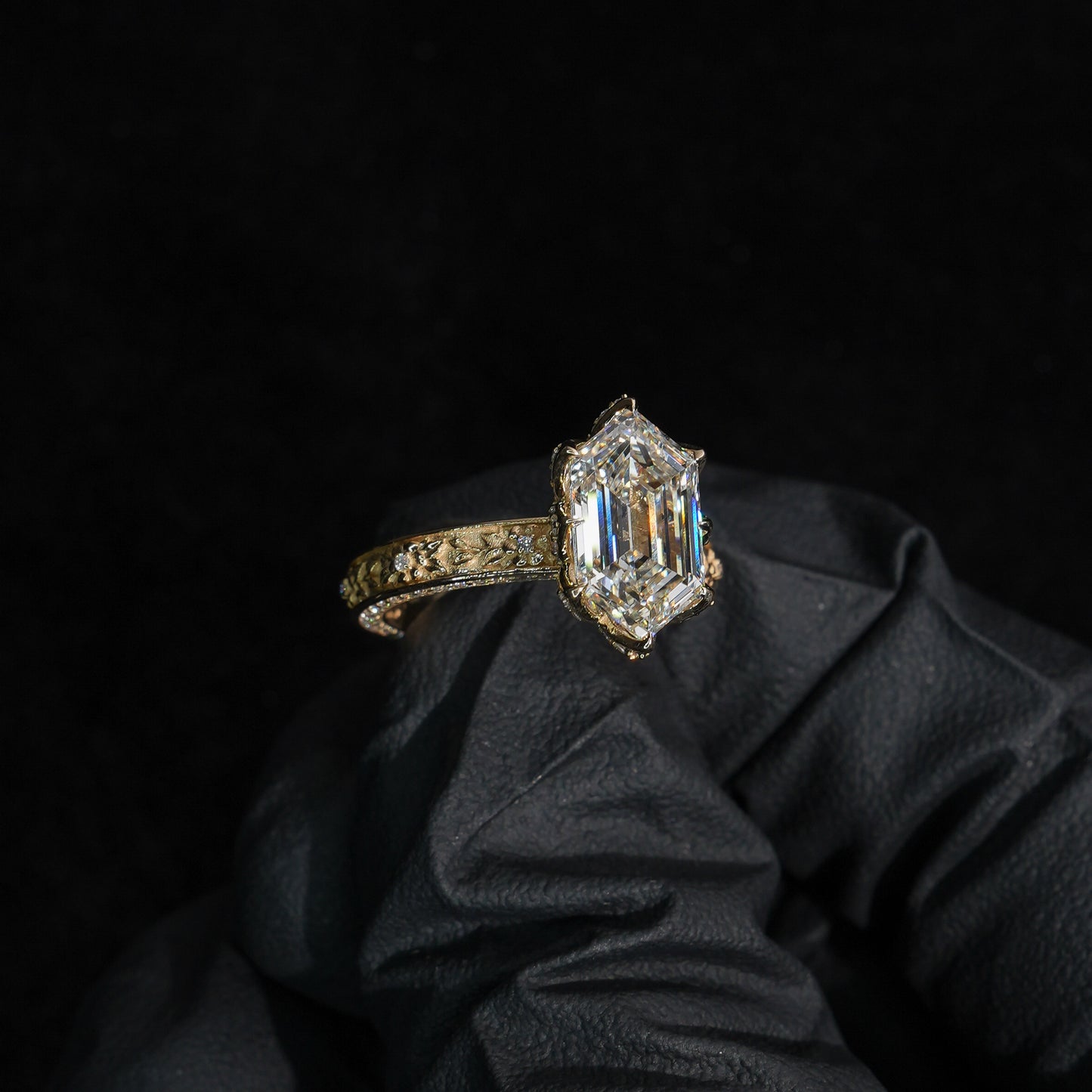 Signature Floral - Dutch Marquise (Elongated Hexagon)