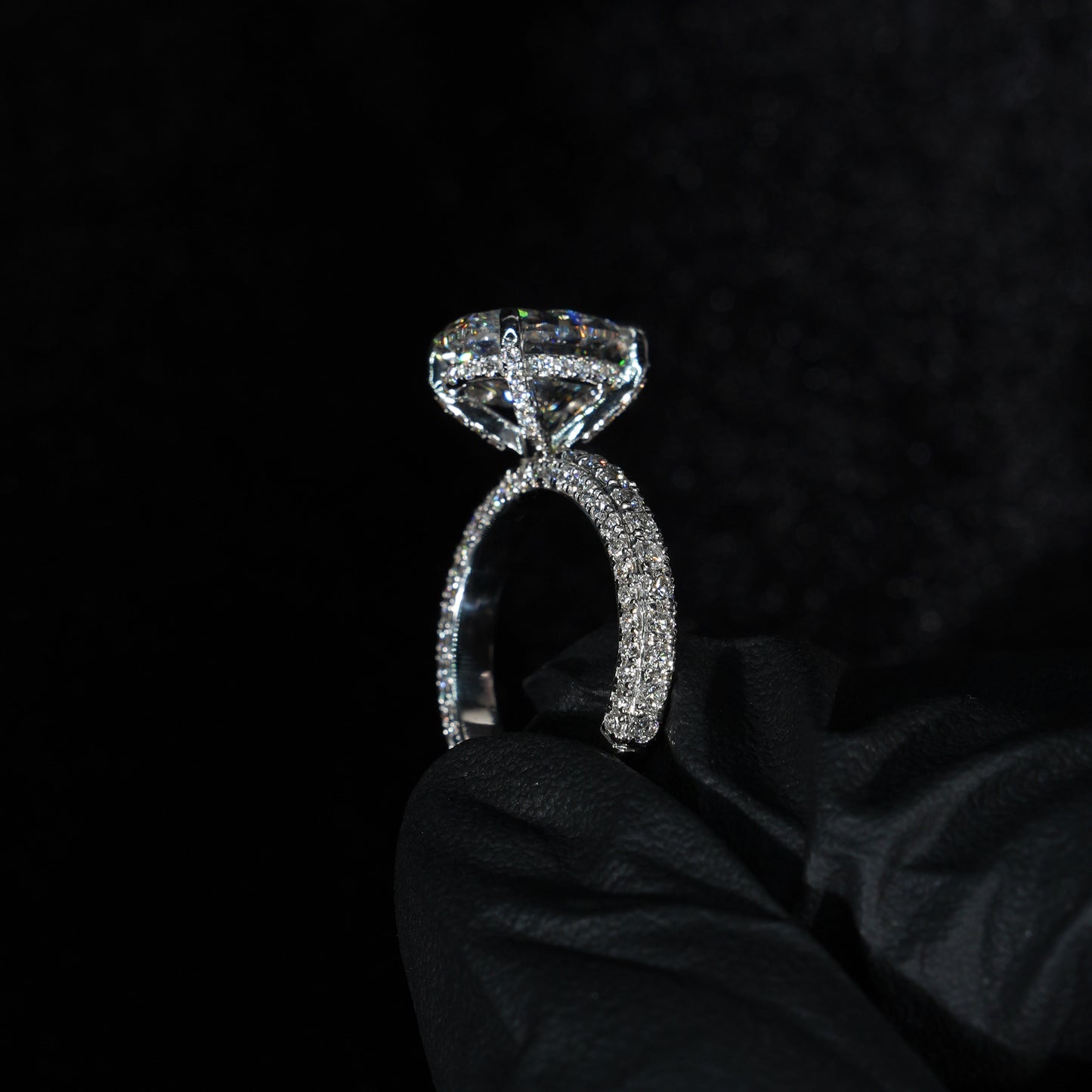 Trinity Pavé - Oval Cut