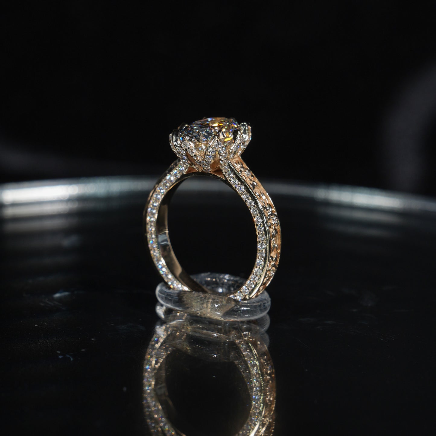 Signature Floral - Oval Cathedral
