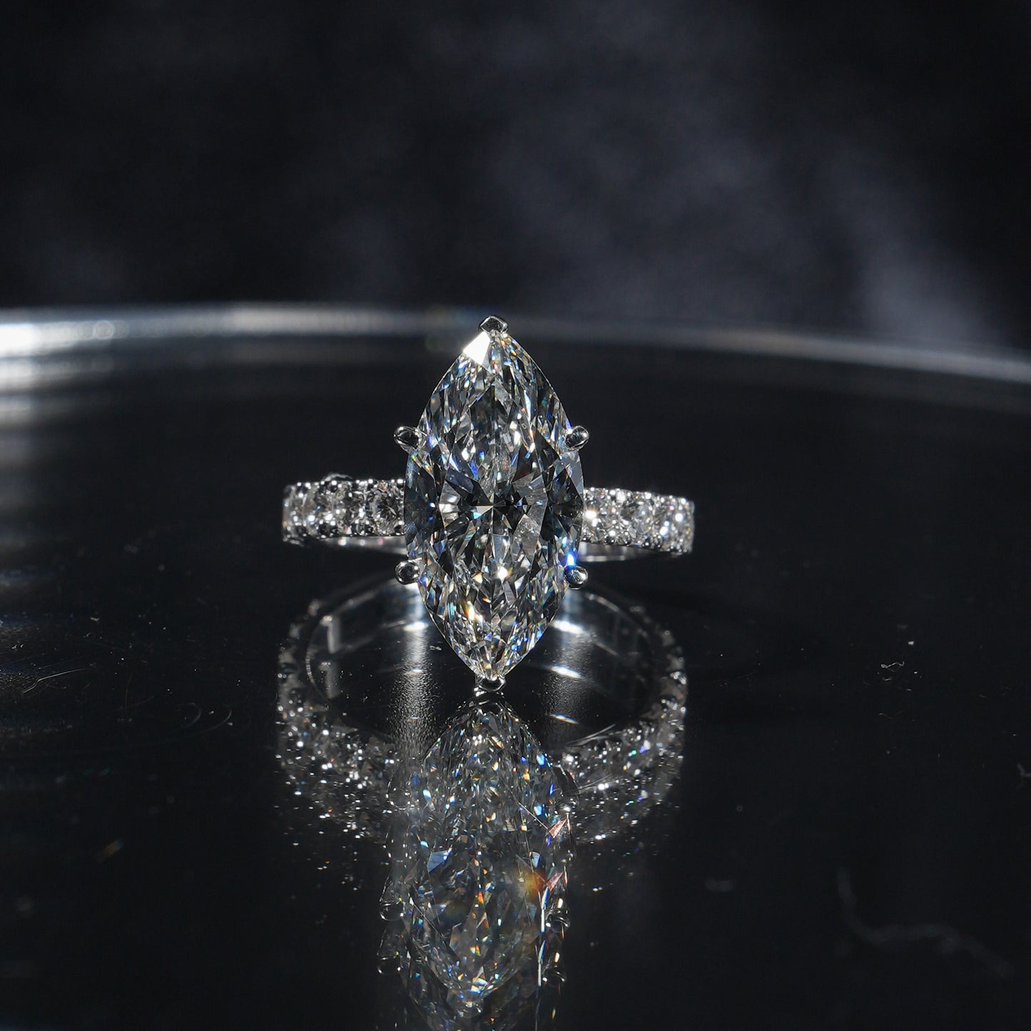 Classic Pavé - Marquise