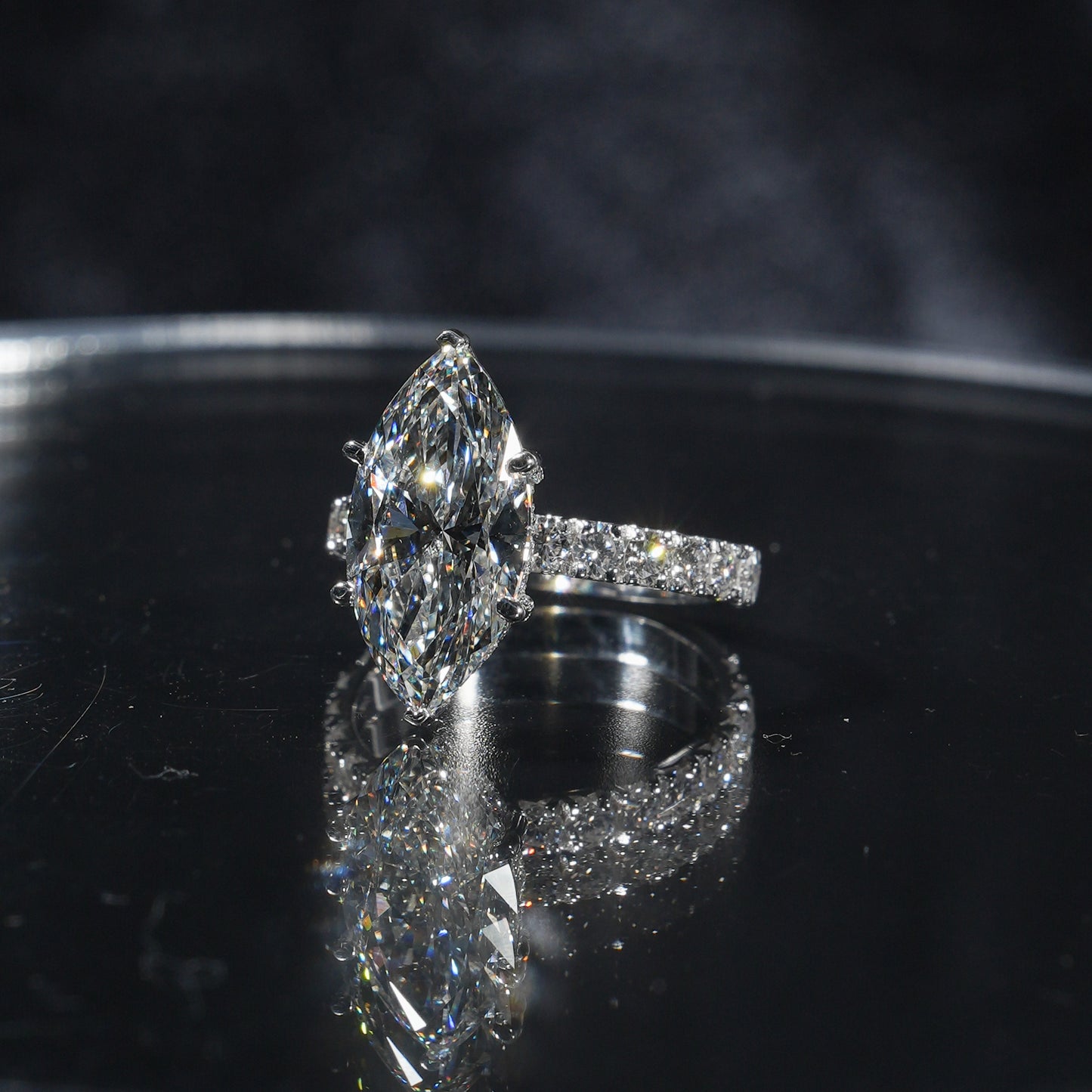 Classic Pavé - Marquise