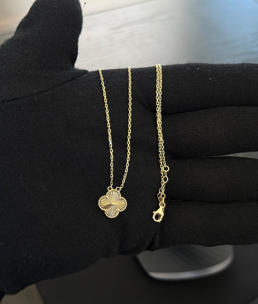 Single Clover Necklace